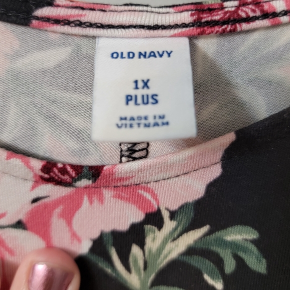 Old Navy flowered dress Size 1X plus - Picture 2 of 3